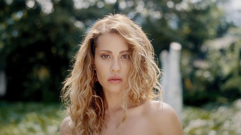 Derya Uluğ Kocaeli’de Müzikseverlerle Buluşuyor derya uluğ kocaeli konseri